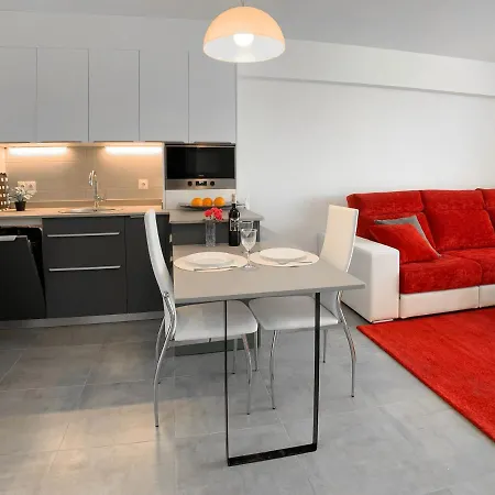 Clubrent - Edf Calpemar, Planta 8, Primera Linea Calp