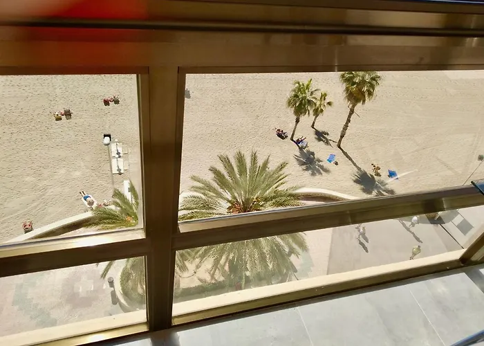 Clubrent - Edf Calpemar, Planta 8, Primera Linea Calp
