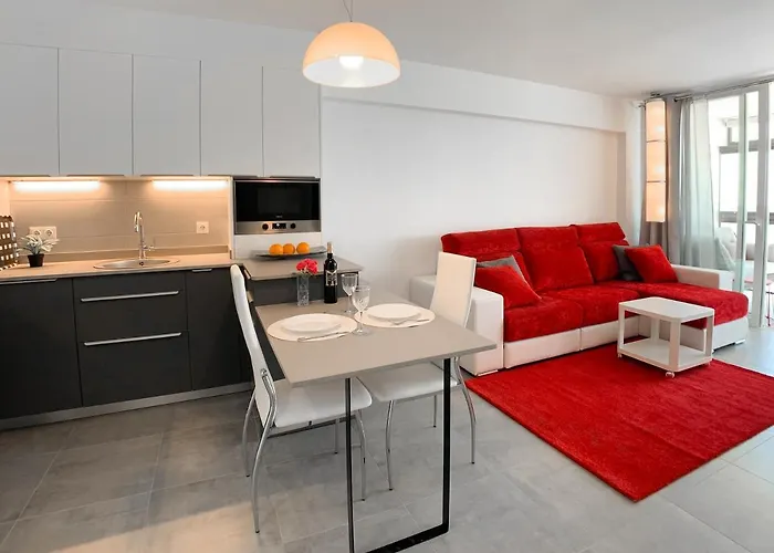 Clubrent - Edf Calpemar, Planta 8, Primera Linea * Calp